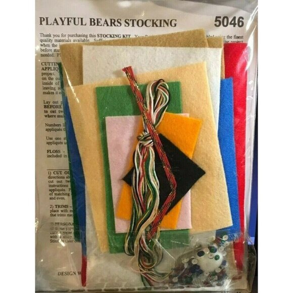 Design Works Christmas Playful Bears 16" Felt Sequin Stocking Kit 5046 New USA - Picture 3 of 5